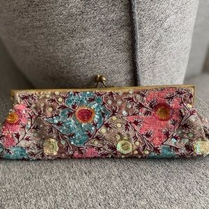 Express evening clutch bag